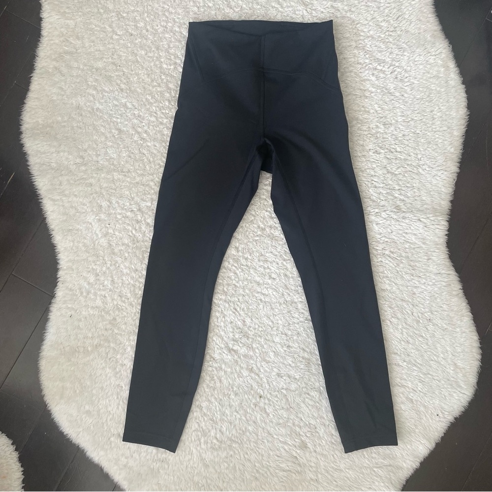 Lululemon high rise leggings, black, EUC, size 6